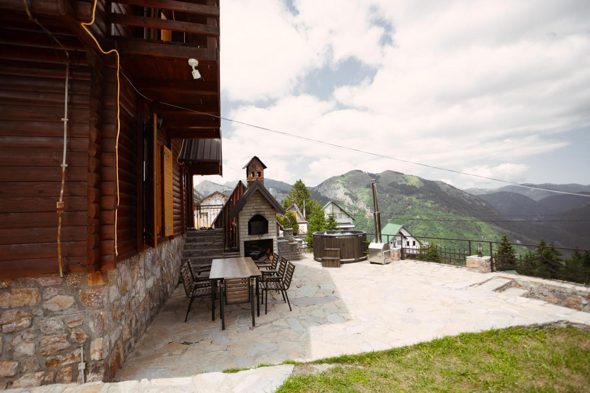 Villa Route Rugove 佩奇 外观 照片